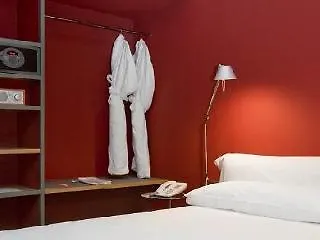 카사 캄페르 호텔 4*