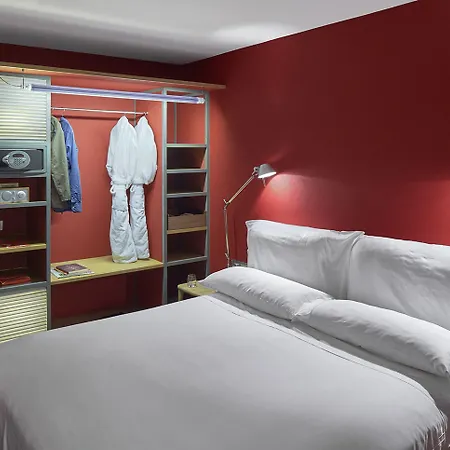 ホテル Casa Camper 4*