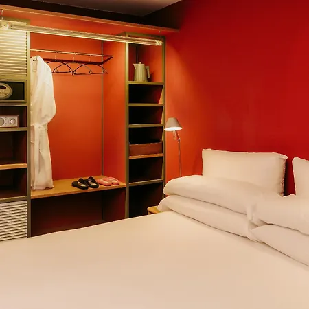 ホテル Casa Camper 4*
